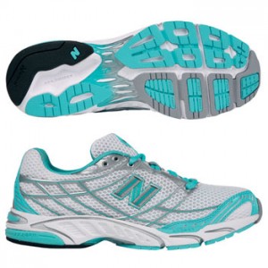 New Balance 826